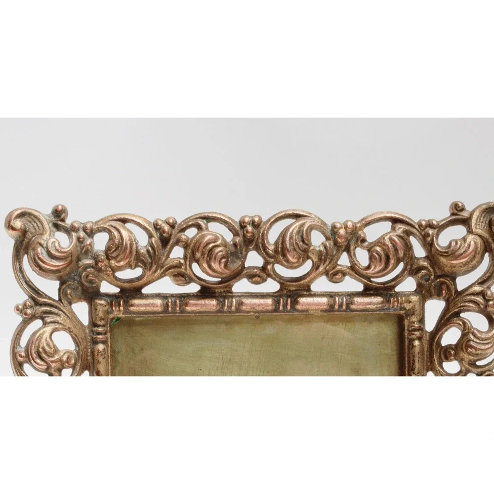 Vintage Victorian Revival Picture Frame Photo Ornate Gold Metal 4 x 6 Photo